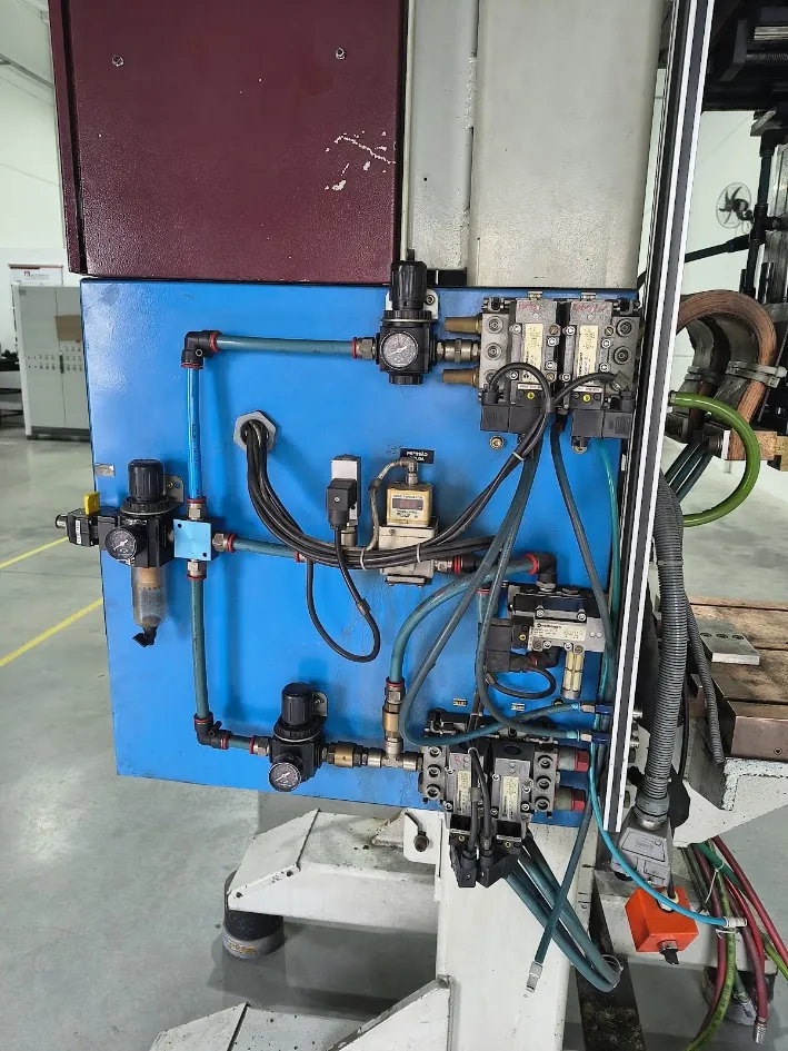 Painel pneumático da máquina de solda antes do retrofit